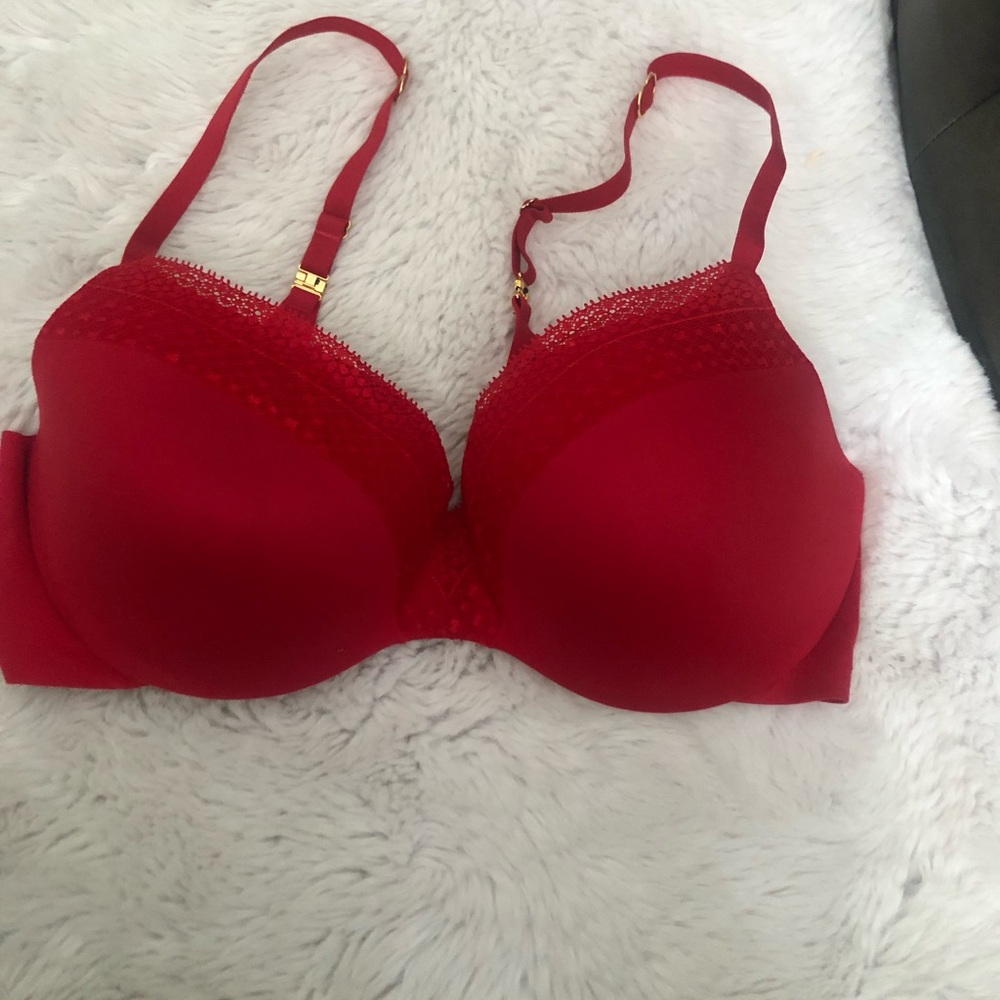 Victoria secret slightly used size 36DD